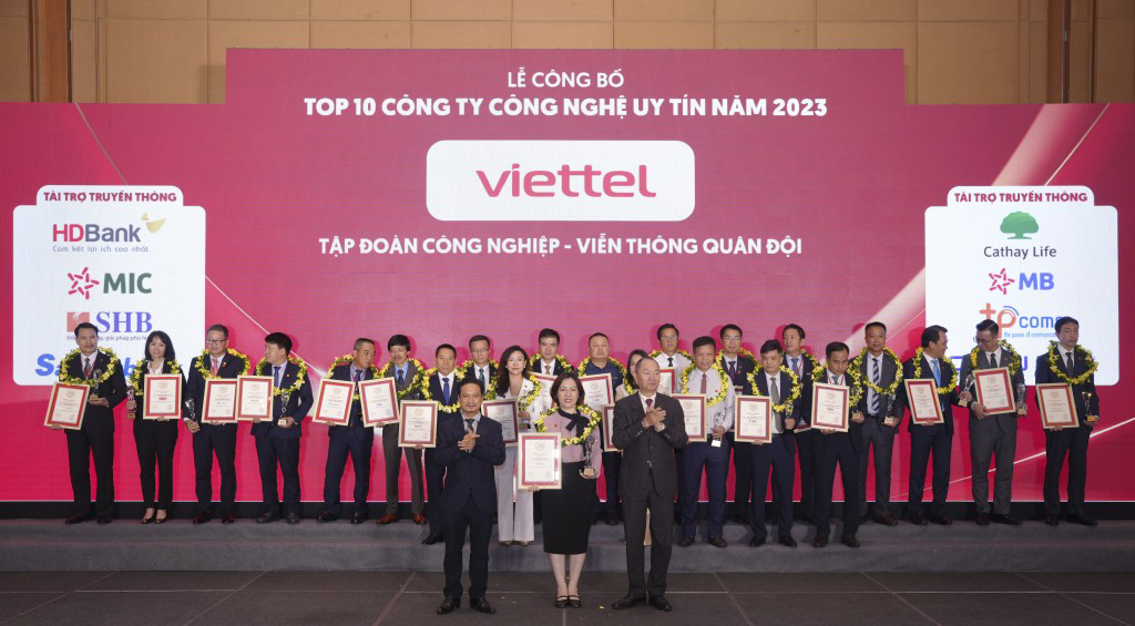 6 năm liên tiếp Viettel được vinh danh là công ty CNTT-VT uy tín nhất Việt Nam