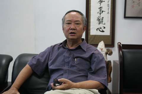 Nhà báo Nguyễn Như Phong: 