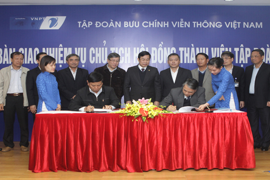 Ông Trần Mạnh Hùng nhận nhiệm vụ Chủ tịch Hội đồng Thành viên VNPT