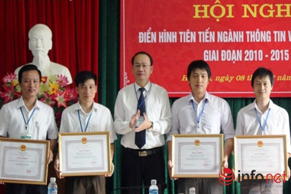 Sở TT&TT Hà Tĩnh nhận bằng khen xuất sắc của Bộ TT&TT